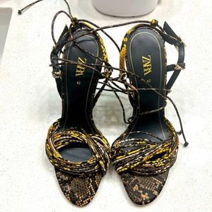 ZARA ankle lace up sandal